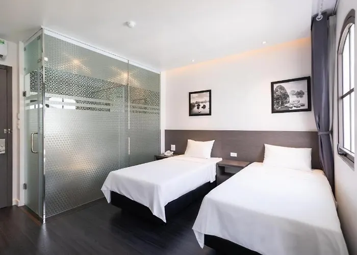 Gem Hotel 3*