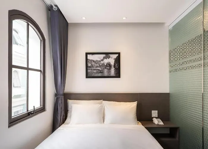 Gem Hotel 3*